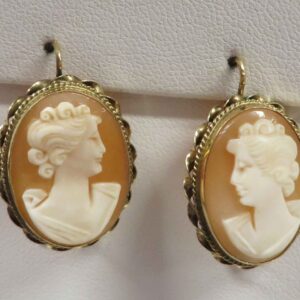 Lady Cameo